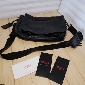 Tumi Deluxe Expandable Messenger Bag Nappa Leather
